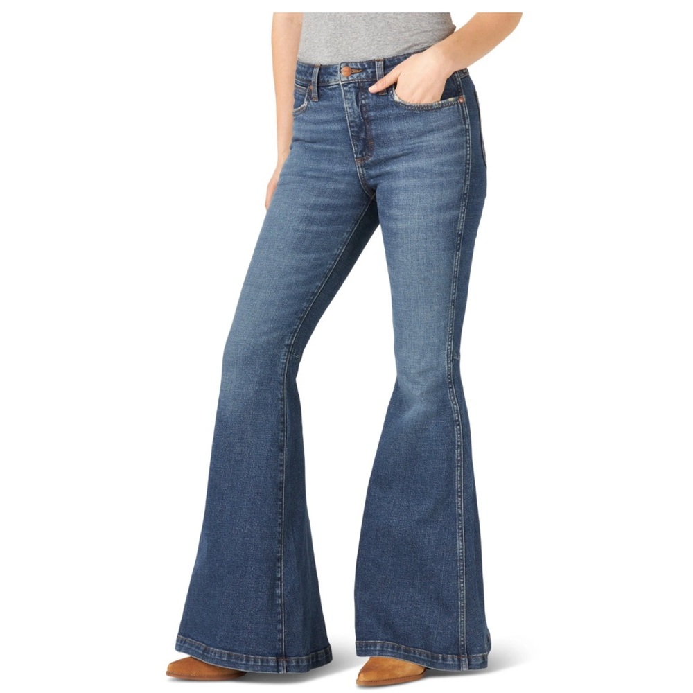 Brand New with Tags! Size 28 waist with a 36 inch inseam for you tall girls!